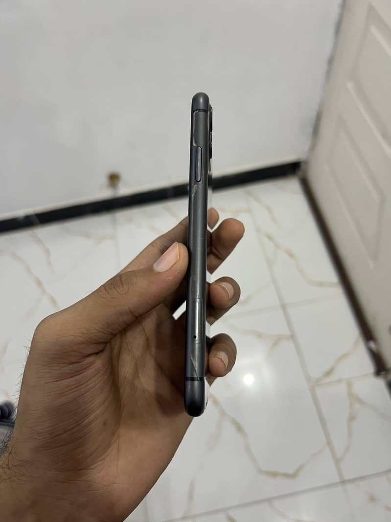 Iphone 11 non pta 64gb FU ( waterpack ) 1