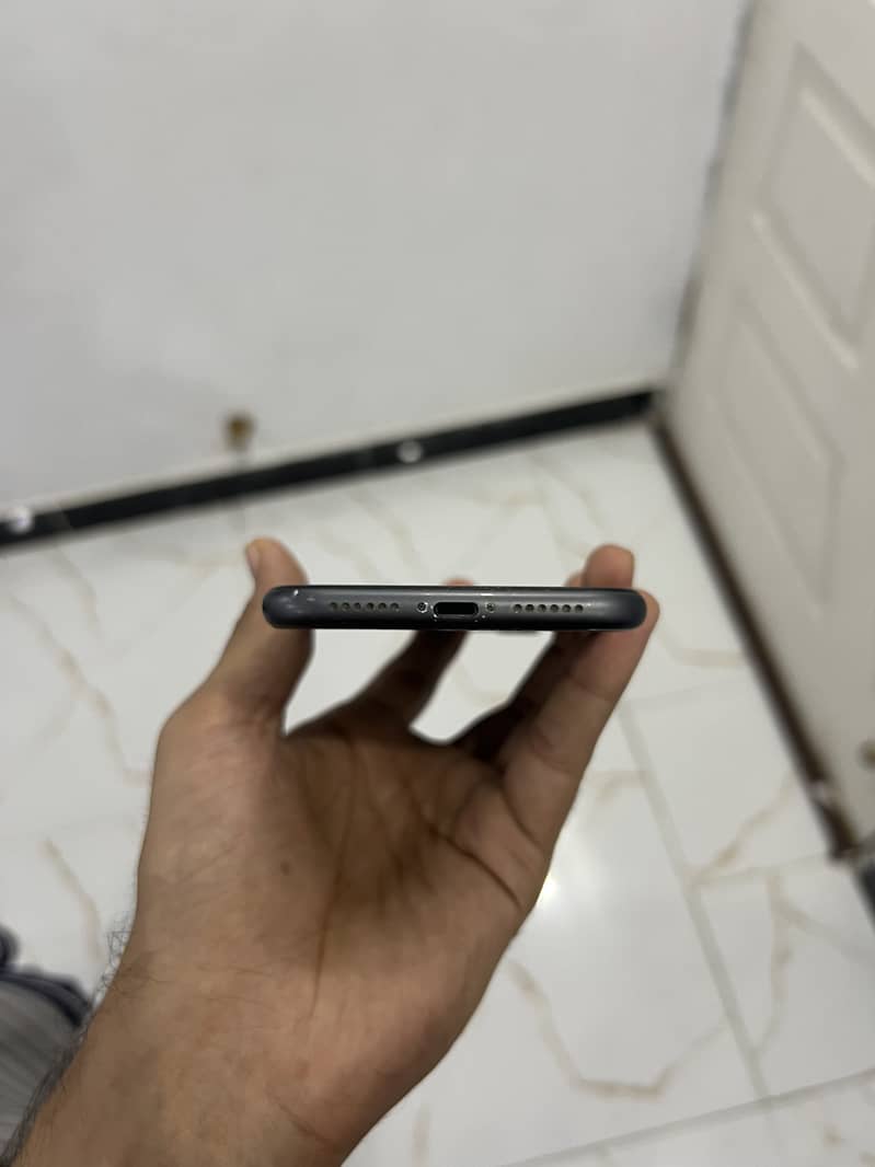 Iphone 11 non pta 64gb FU ( waterpack ) 2