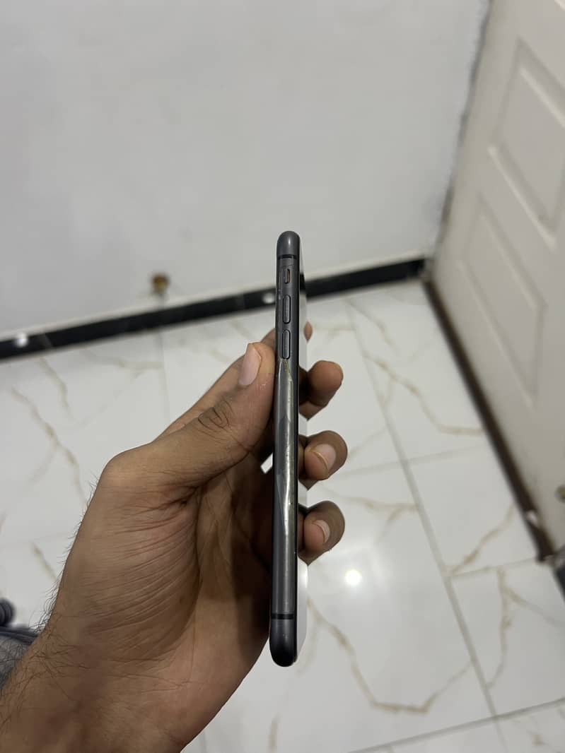 Iphone 11 non pta 64gb FU ( waterpack ) 3