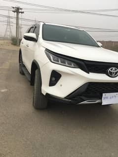 Toyota Fortuner Legender 2023.