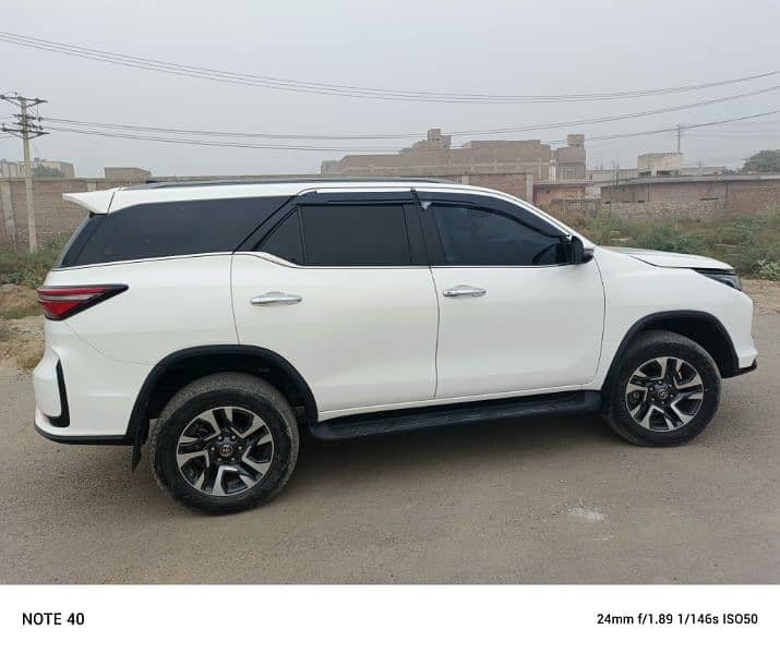 Toyota Fortuner Legender 2023. 11