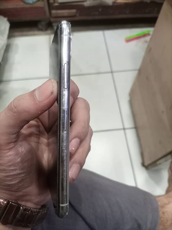 iPhone x Non PTA factory Unlocked 5