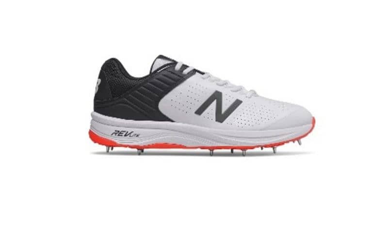 New Balance Spikes 1