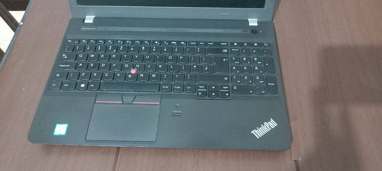 Lenovo Thinkpad E560 3