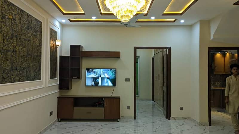 5 MARLA BEAUTIFUL HOUSE AVAILABLE FOR RENT IN DHA 11 RAHBER 8