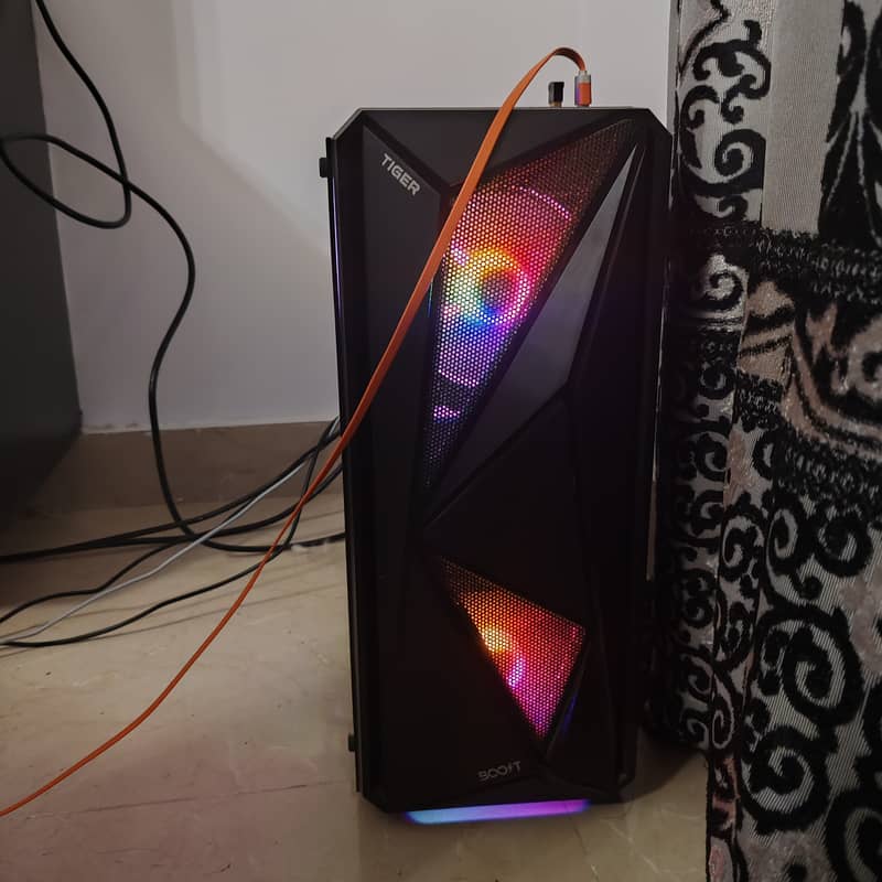 Gaming pc with i5 12400f amd rx6600xt 4