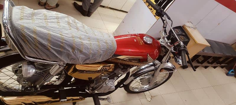 zero meter Honda brand new condition. r. 1