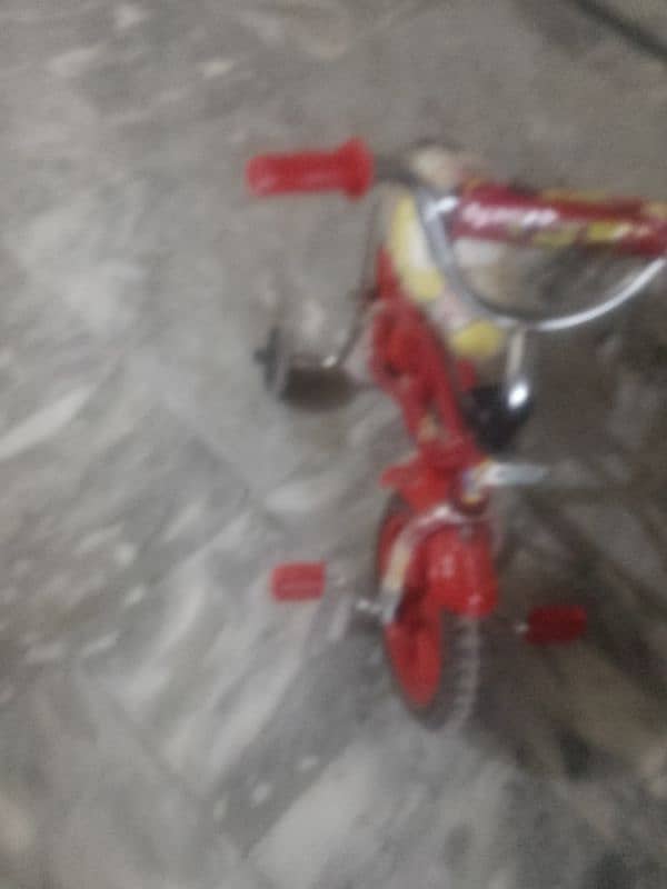 kids pedal  car in good condition 3