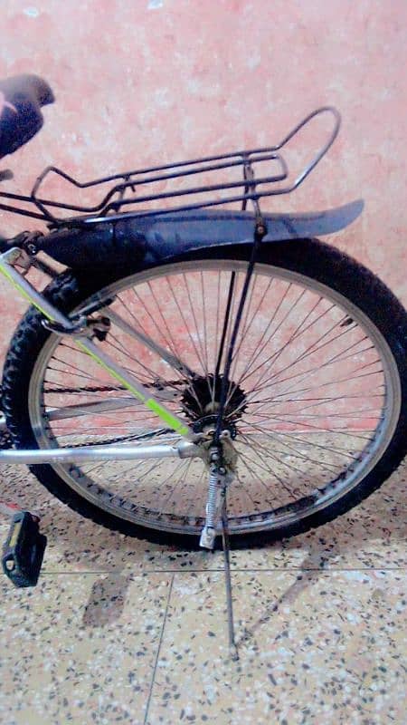 26 inch cycle good condition  age 11 to 17 year for boys 2