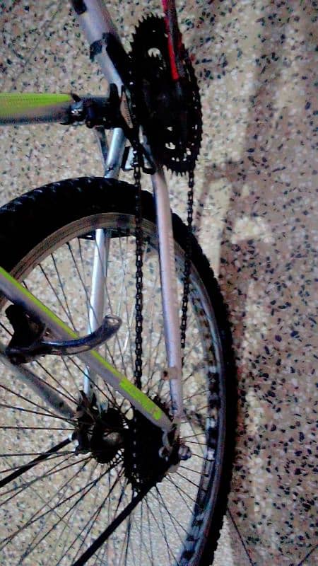 26 inch cycle good condition  age 11 to 17 year for boys 5