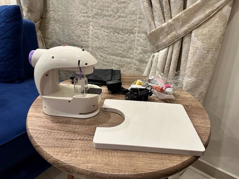 Amazon best seller mini sewing machine from USA 2