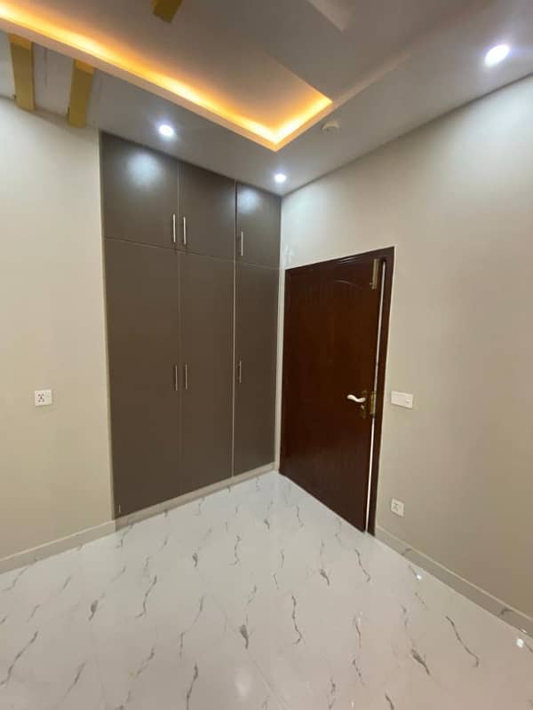 5 MARLA BEAUTIFUL LOWER PORTION AVAILABLE FOR RENT IN DHA 11 RAHBER 5