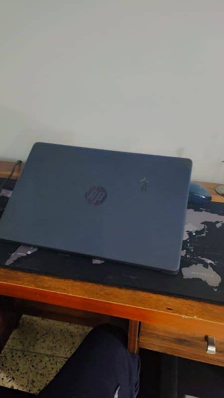 hp laptop urgent sale!! 3