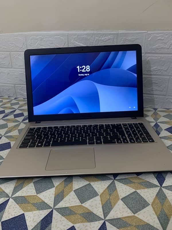 ASUS VIVOBOOK 1