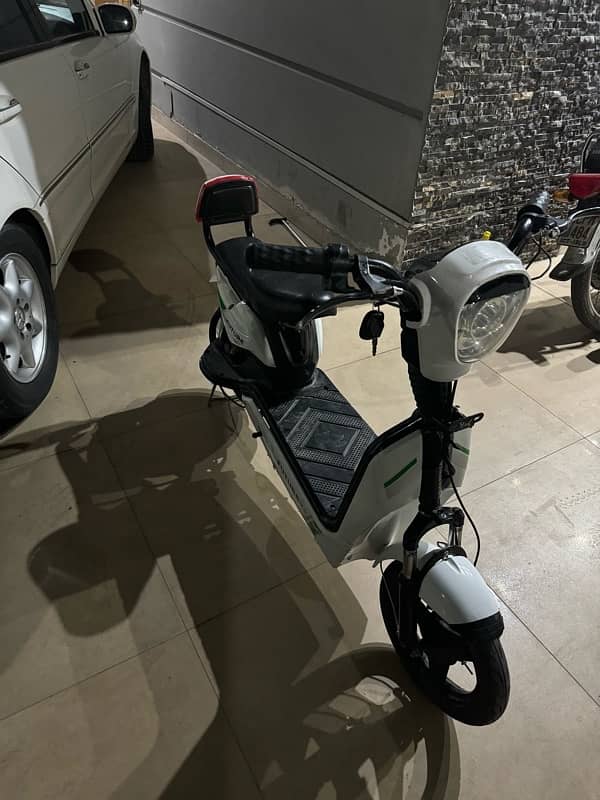 electric Scooty 4