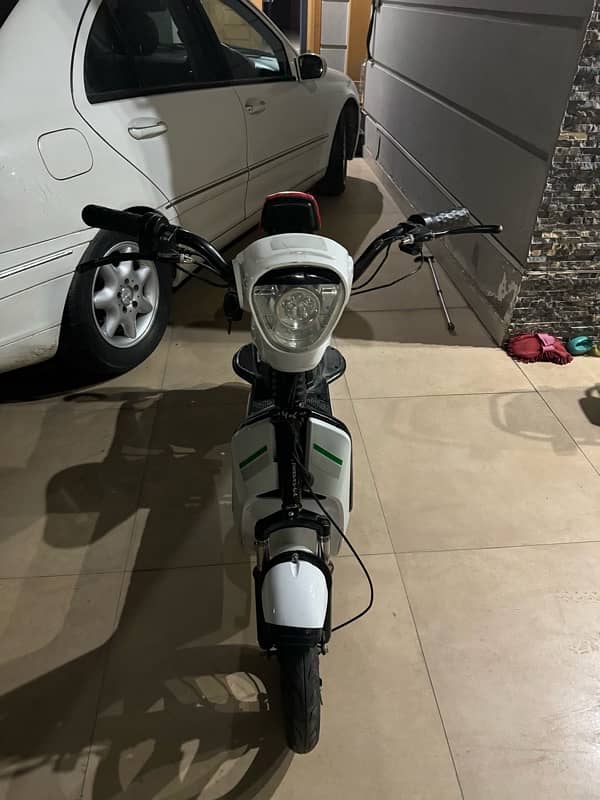 electric Scooty 0