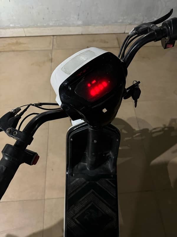 electric Scooty 6