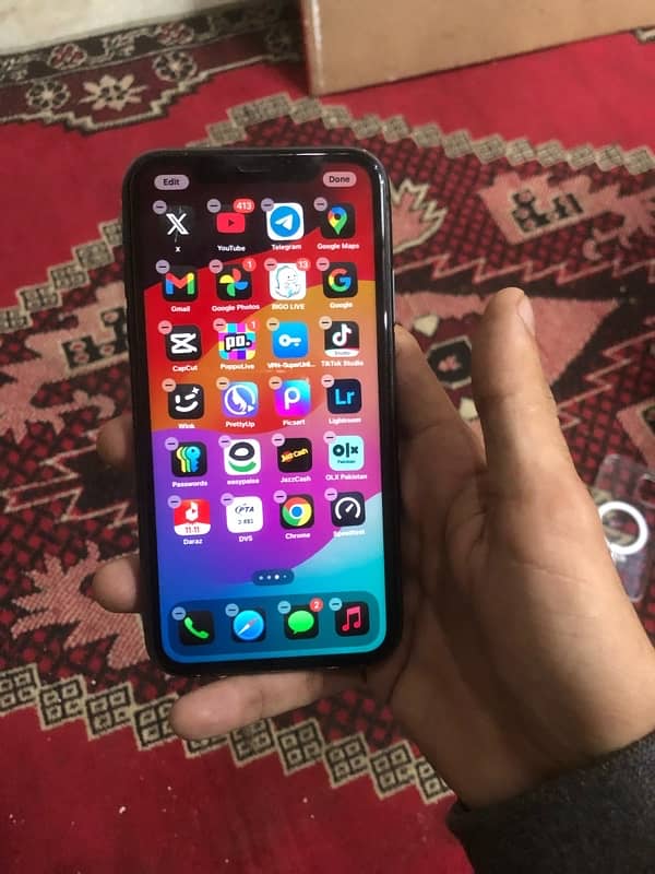 Iphone 11 factory unlock 256 gb /non pta 5