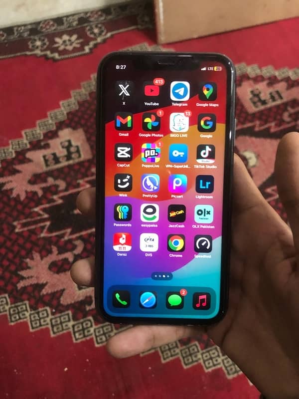 Iphone 11 factory unlock 256 gb /non pta 6