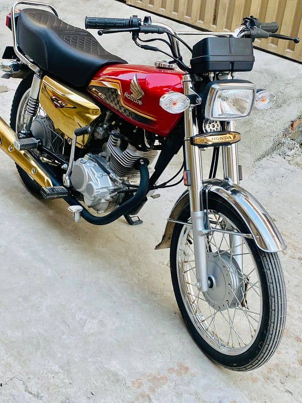 Honda 125 gold edition 650klm only 1