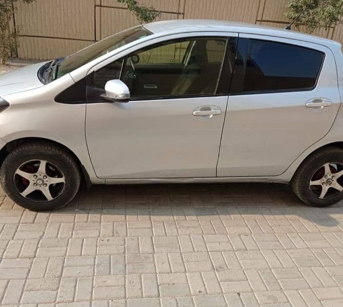 Toyota Vitz 2014 1