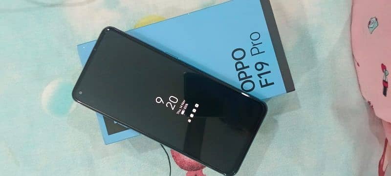 OPPO f 19 PRO 8 128 2