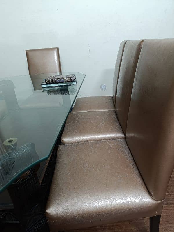 8 leather seats  dinning table with delivery 0