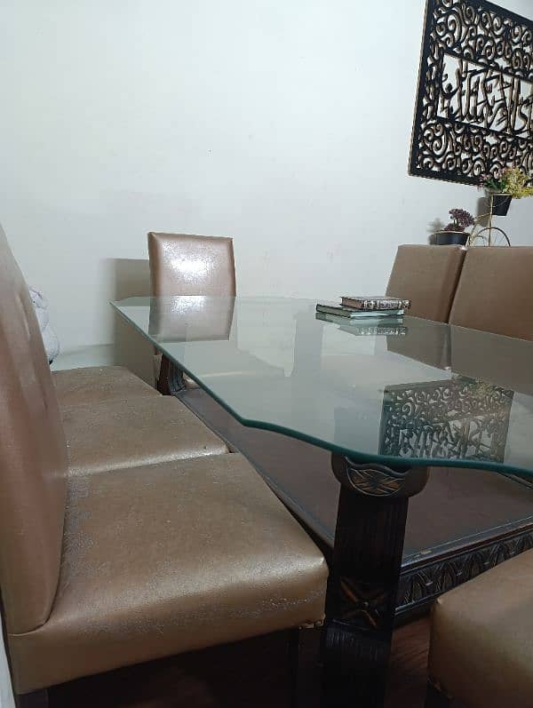 8 leather seats  dinning table with delivery 1