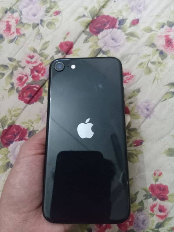 i phone SE 2020 i cloud lock 128gb pta approved 0