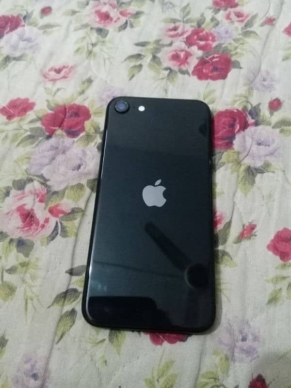 i phone SE 2020 i cloud lock 128gb pta approved 2