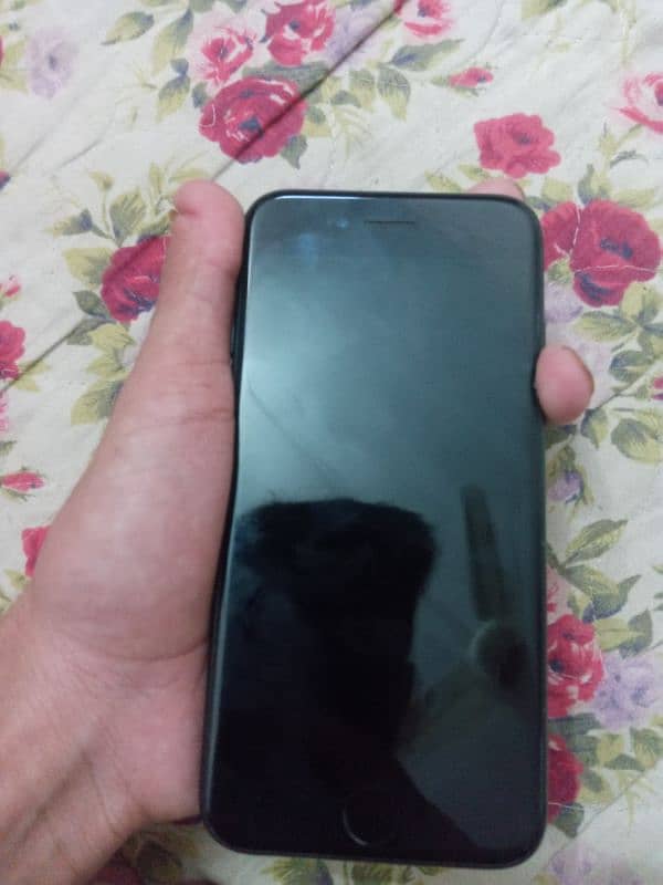 i phone SE 2020 i cloud lock 128gb pta approved 5