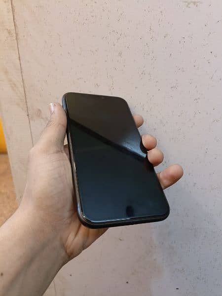 iphone 11 128gb JV 1 day used kit 1