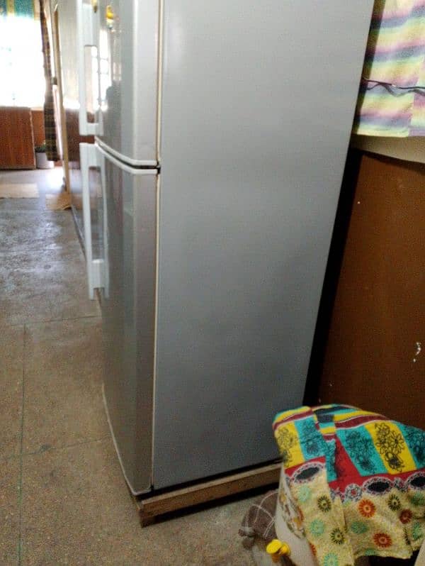 Haier Refrigerator HRF-380M  Deluxe 2