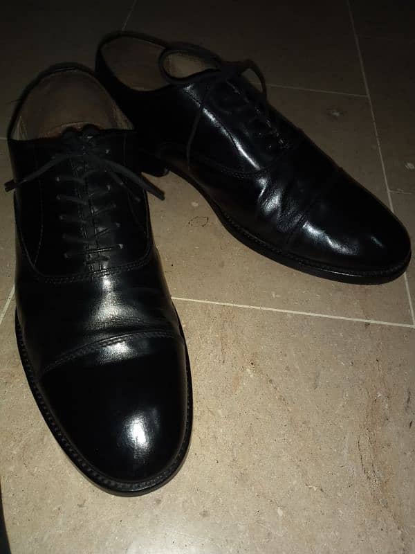 Original Banana Republic Leather Shoes for sale 2