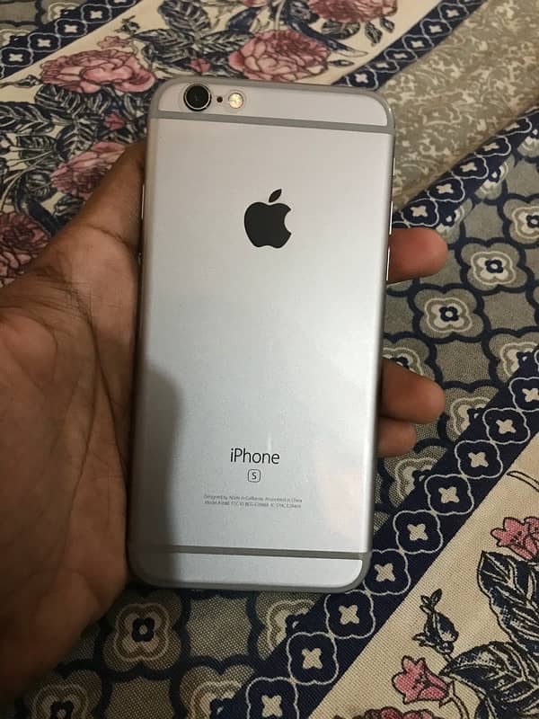 IPhone 6s 10/10 condition. 100 percent battery health Non pta 3