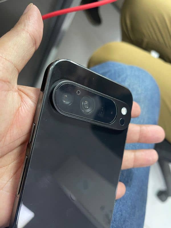 Google pixel 9 pro XL one and half month used with box and cable 9