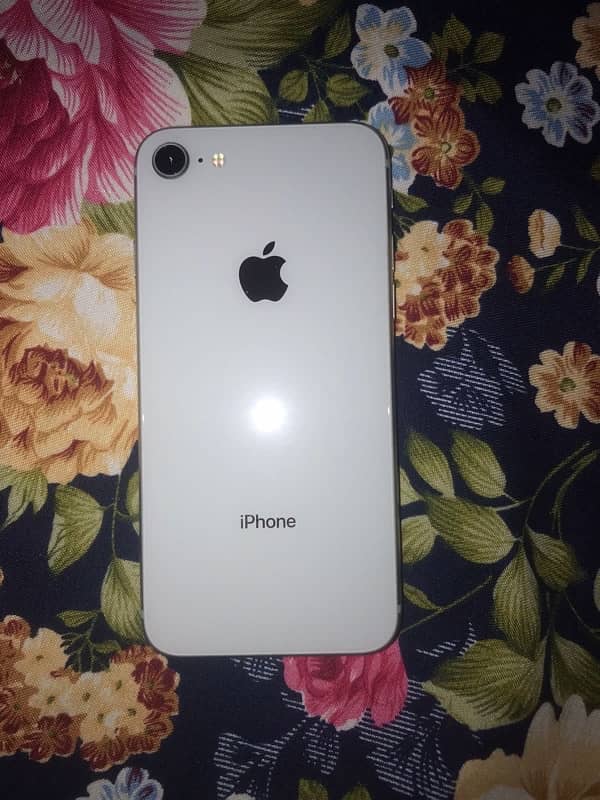 I phone 8 good condition 4