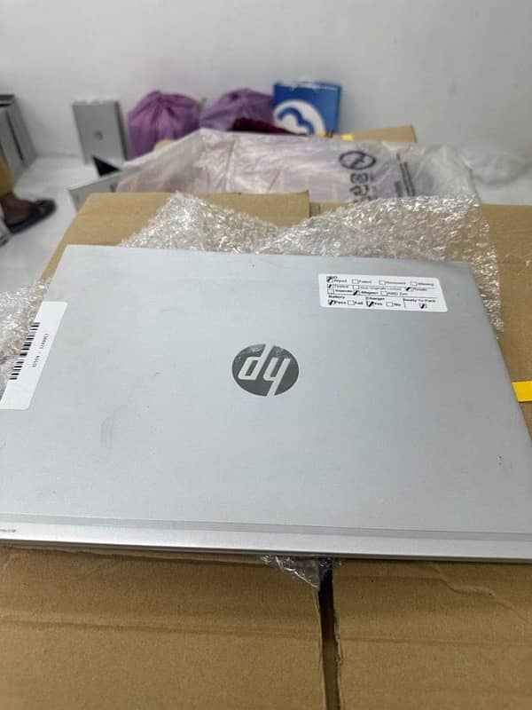 Hp elitebook 430 g7 Core i5 10th generation  8gb ram 256gb ssd 13.3” 0