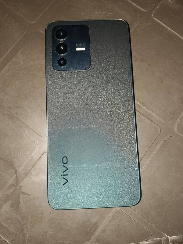 vivo v23 12+8/256 1