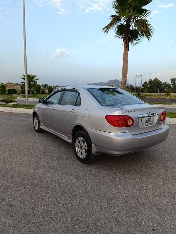 Toyota Corolla Se Saloon Automatic 3