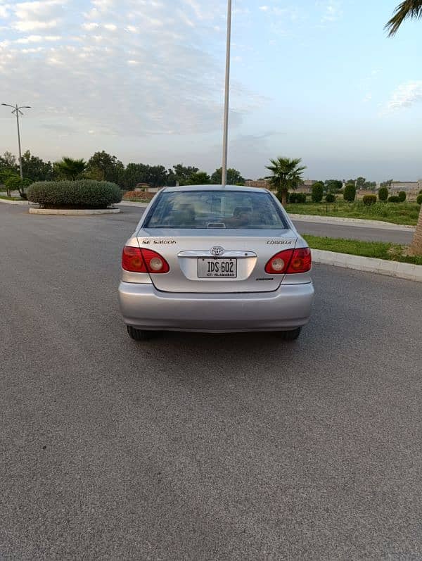 Toyota Corolla Se Saloon Automatic 11