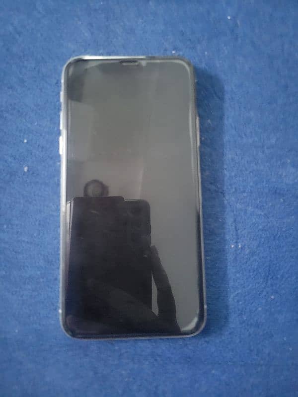 iphone in good condition 0