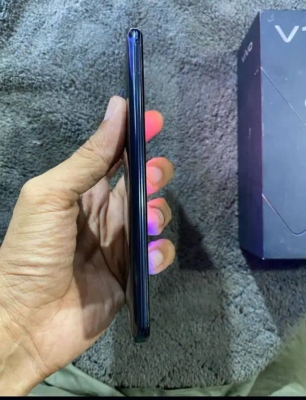 vivo v17 with box. 8.256 official 2