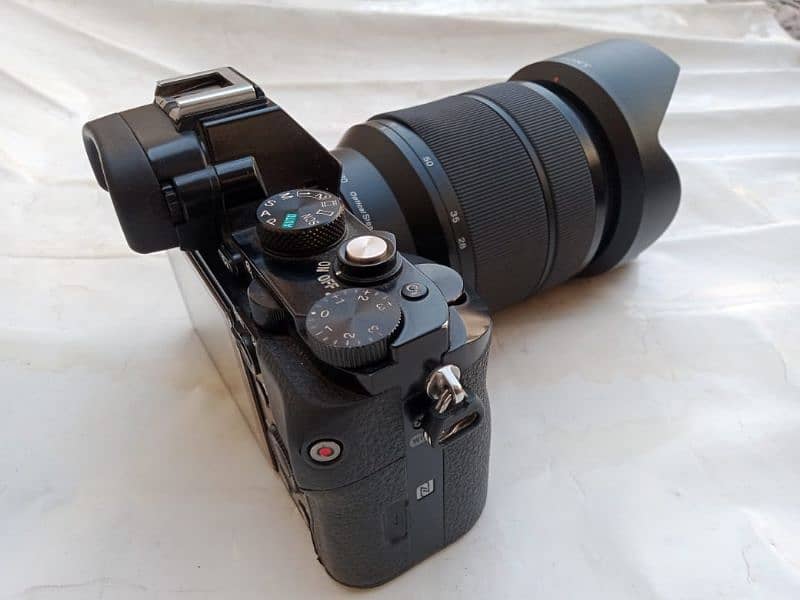 Sony A7R mirror less with 28.70 lens 10