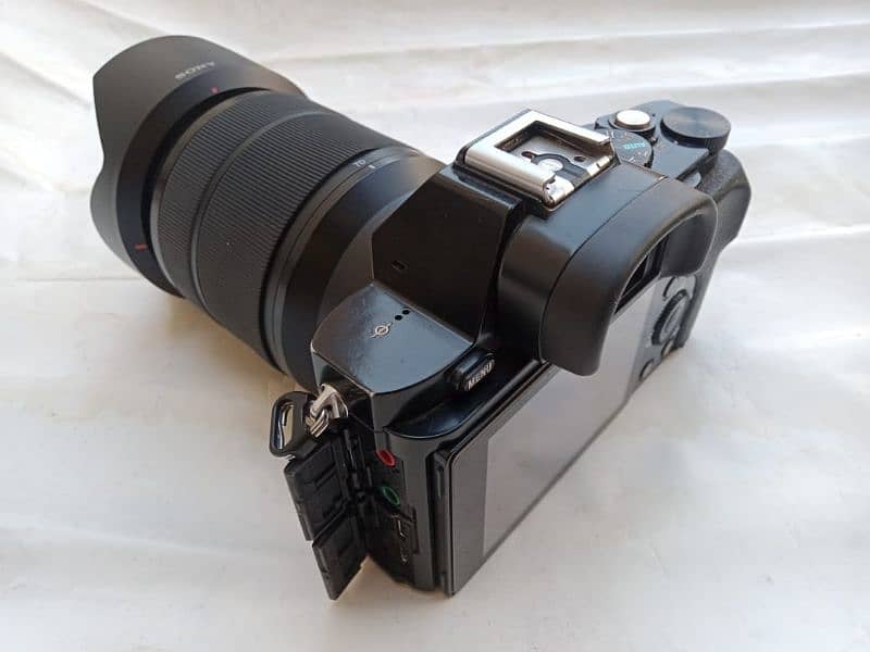 Sony A7R mirror less with 28.70 lens 15