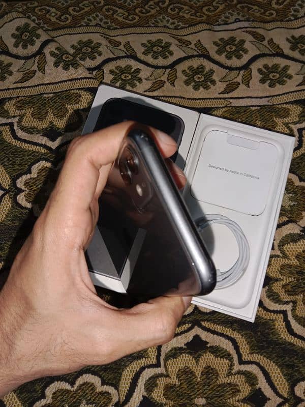 iphone 11 non pta factory unlocked health 85 with box water pack 5