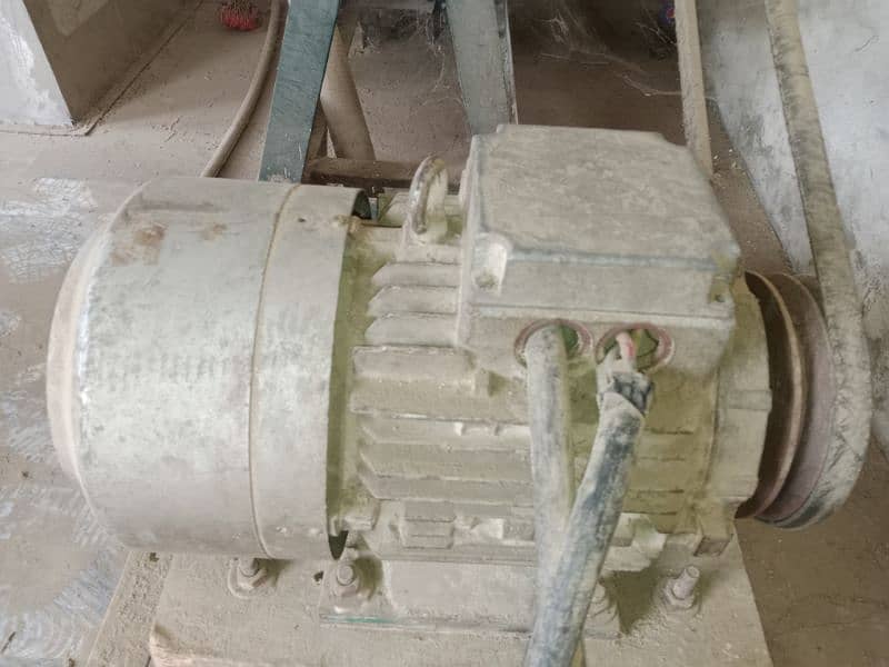 15 hp imprted motor 2800 rpm orginal condition 0