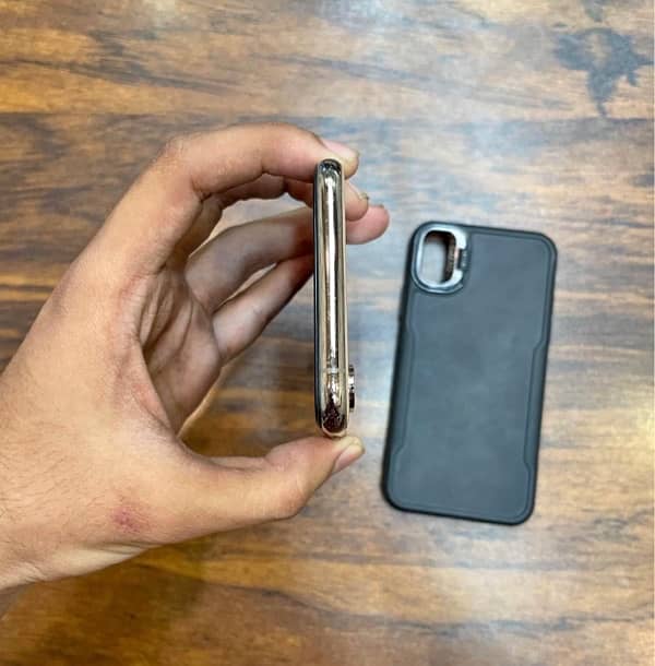 iPhone XS 256GB Dual PTA Approved 4