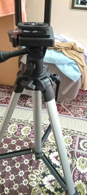 Tripod stands 5