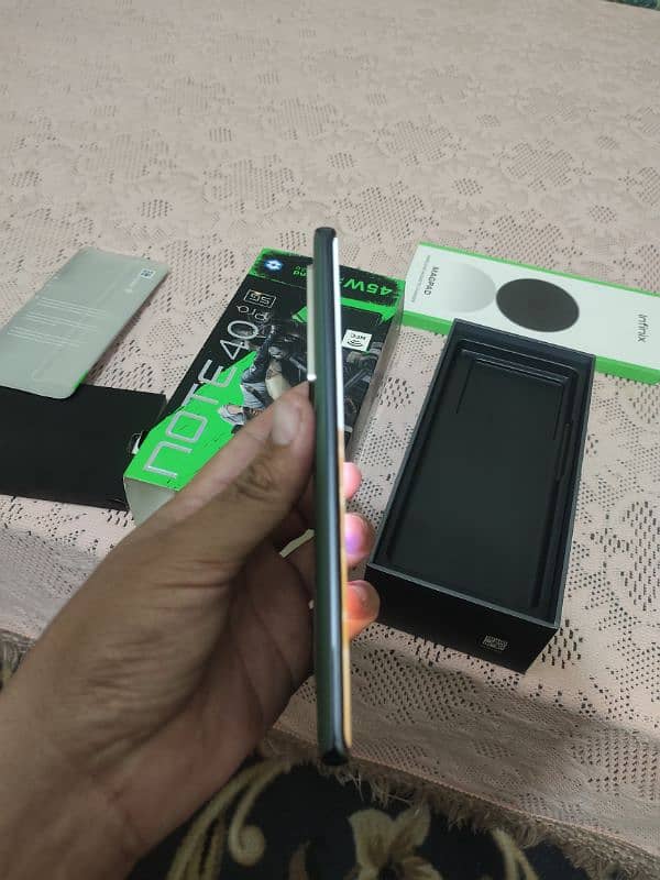 infinix note 40 pro 5g 256 gb full box sudia say aya ha cpiid aprovd h 4